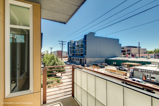 Foto del edificio - 3101 Blake St