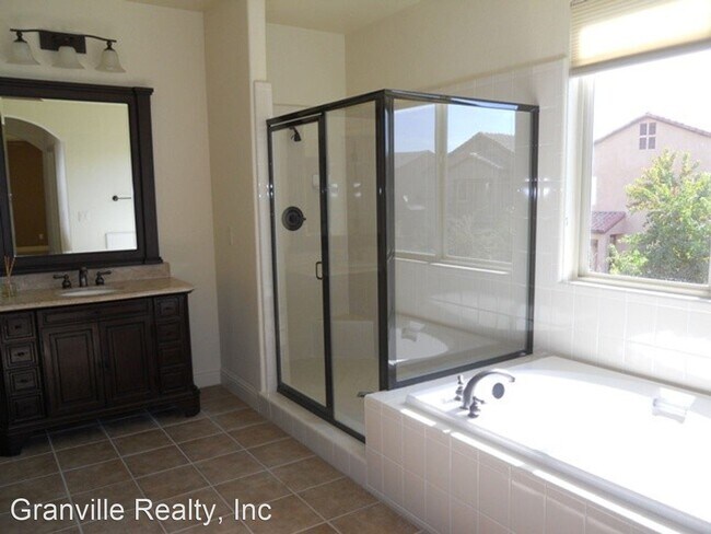 Foto del edificio - 4 br, 3 bath House - 1207 E. Via Verde Dr.