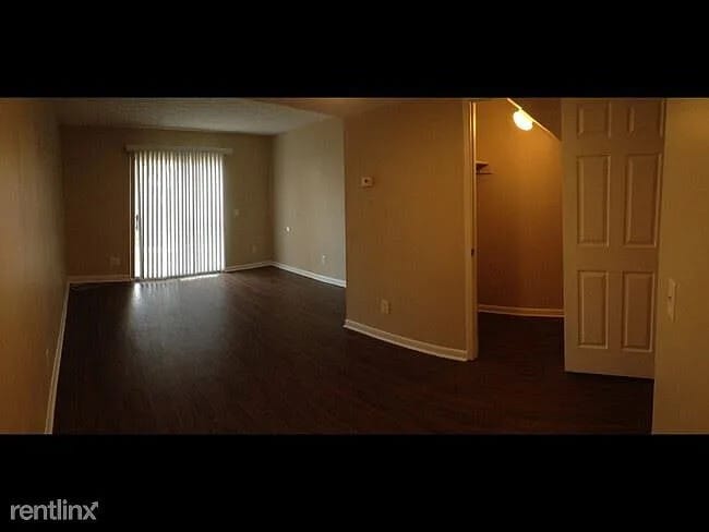 Building Photo - 6145 Longchamp Dr