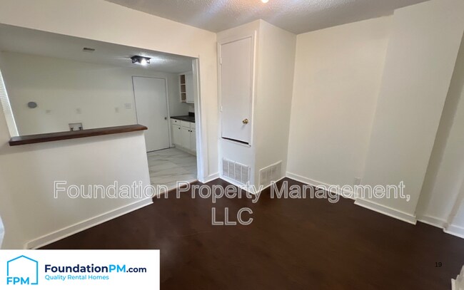 Foto del edificio - 877 N Bingham St