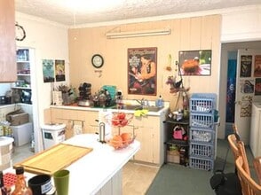 Building Photo - 382 North St