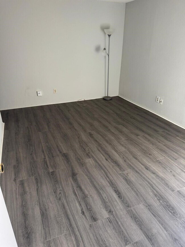 Foto del edificio - 10603 S Wilcrest Dr