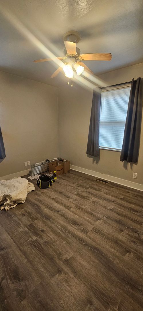 Building Photo - 9210 Phillip Ave