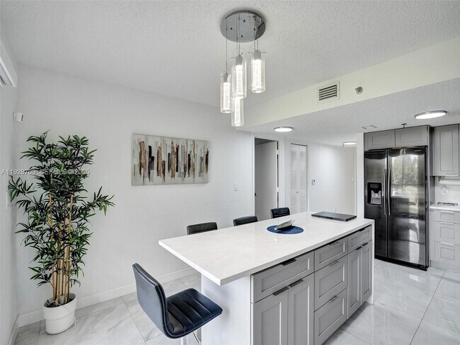 Foto del edificio - 9470 Tangerine Pl