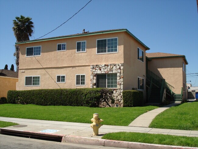 Foto del edificio - 11901 York Ave
