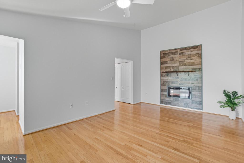Foto principal - 8399 Montgomery Rd