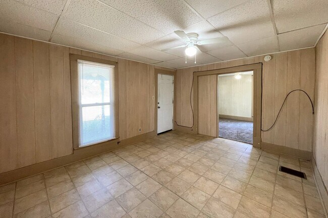 Foto del edificio - Spacious 1 Bed 1 Bath House