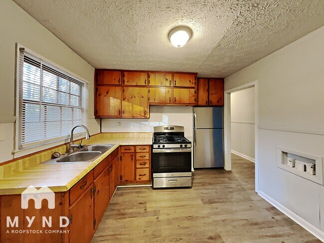 Foto del edificio - 425 Stephenson Rd