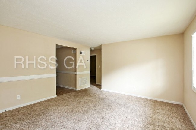 Foto del edificio - 108 Burkshire Ct