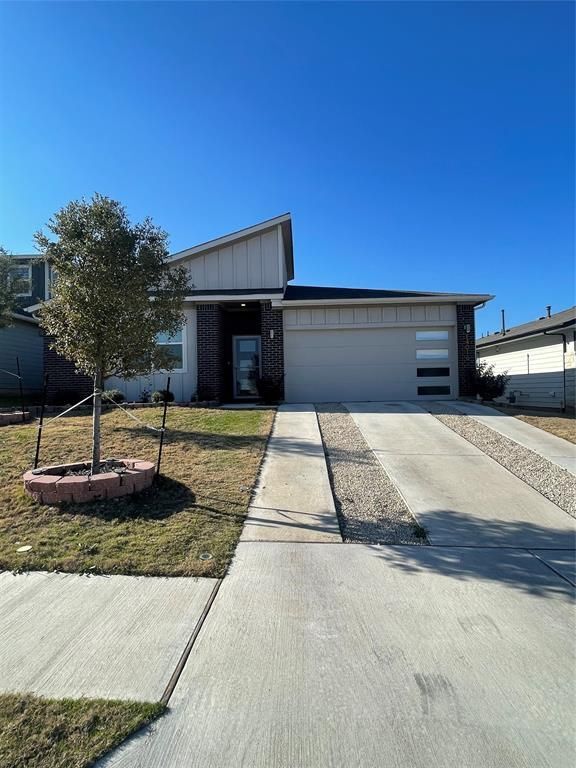 Foto principal - 14016 Zuhause Dr