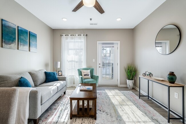 Foto del edificio - Pinnacle Ridge Apartments