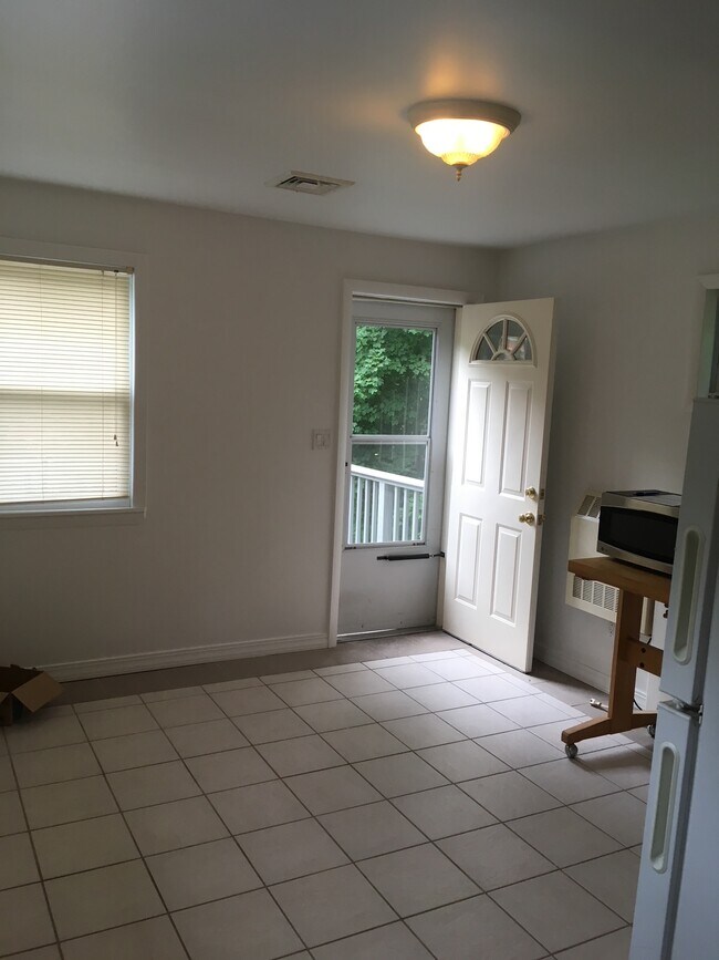 Building Photo - 166 Blackwood Ln