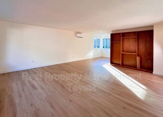 Foto del edificio - 908 Key St