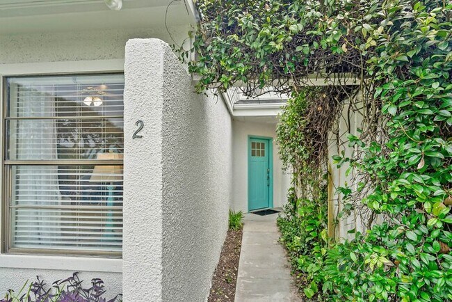 Building Photo - Seagate 2