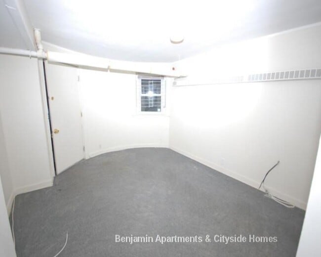 Building Photo - 15 Beacon St