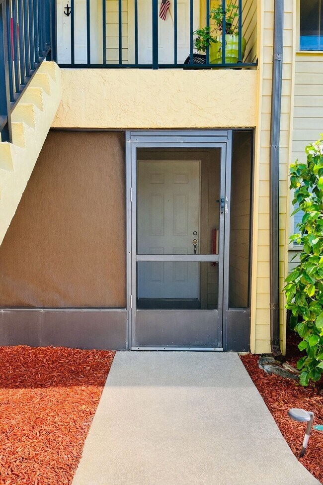 Foto del edificio - 441 N Harbor City Blvd