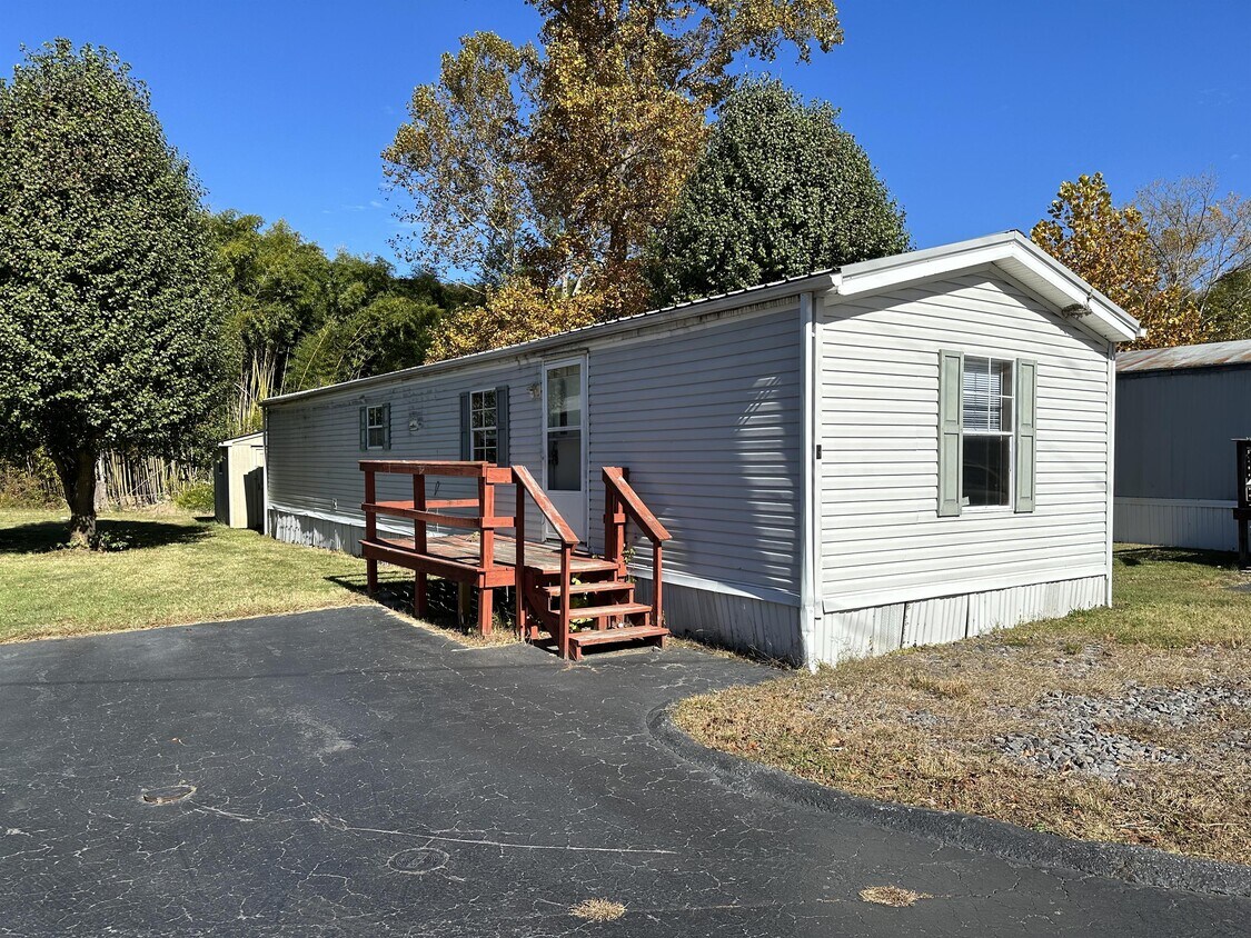 103 Old Jims Branch Rd, Swannanoa, NC 28778 House Rental in Swannanoa