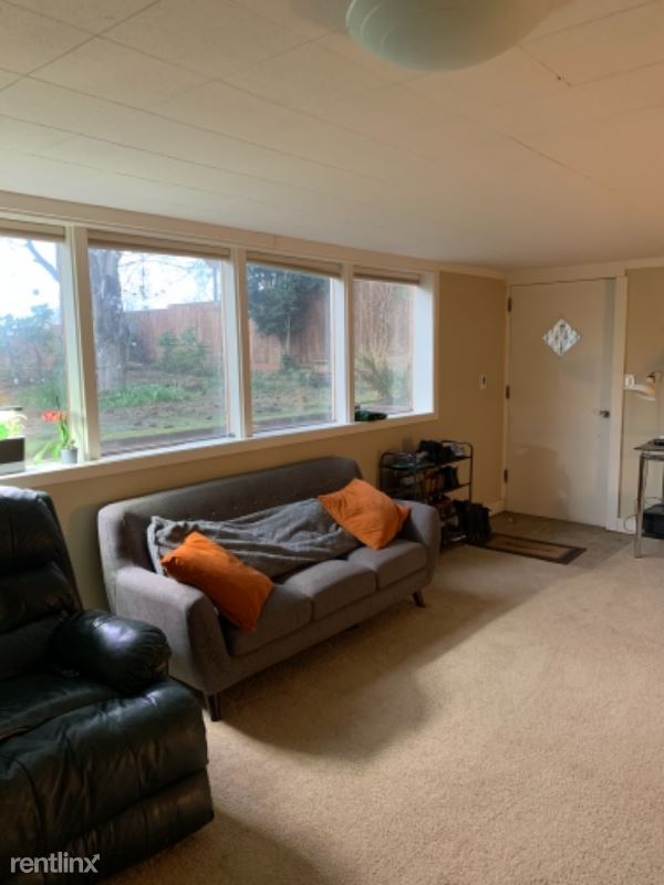 Foto del edificio - 4 br, 2 bath House - 2929 NE Dekum St