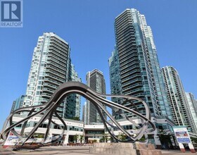 Building Photo - 10 Queens Quay W