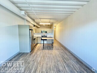 Building Photo - 951 W Dakin St