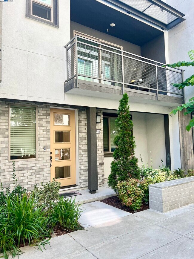 Foto del edificio - 25350 Parklane Dr