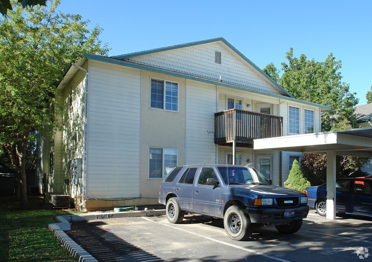 Building Photo - 1885 W Overland Rd