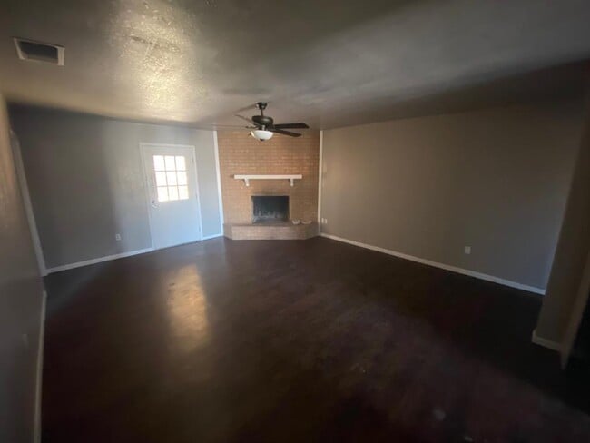 Building Photo - 1027 Ruswood Dr