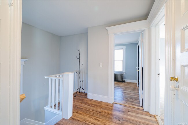 Building Photo - 126 N Park Ave