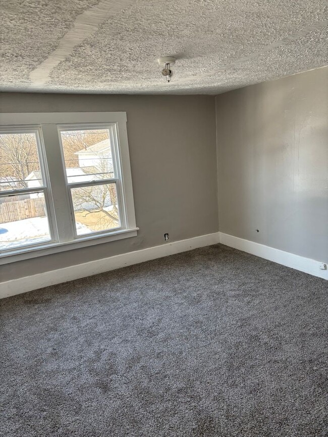 Foto del edificio - 3bd Single Akron Cash Pay/Section 8