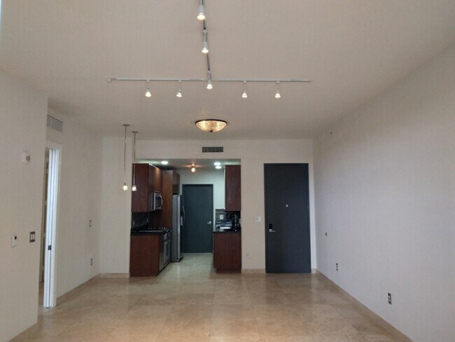 large open living room - 1607 Ponce de Leon Blvd