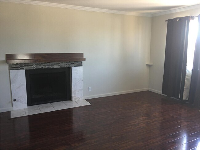 Building Photo - 494 Marsan Ct