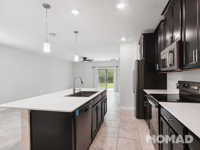 Building Photo - 5 Bedroom Single Family Home in Ocoee