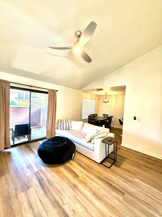 Foto del edificio - 2713 Harvest Ln