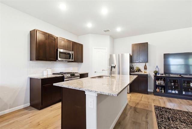 Building Photo - 1136 Country Gln Dr