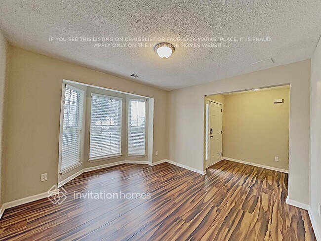Foto del edificio - 2323 Wavetree Ln NW
