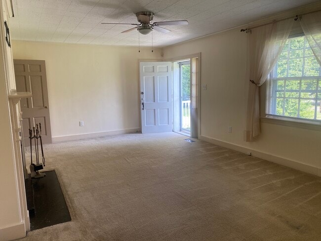Foto del edificio - 3627 Riverview Dr