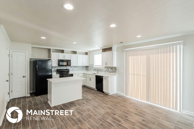 Foto del edificio - 6797 Brittany Oak Dr