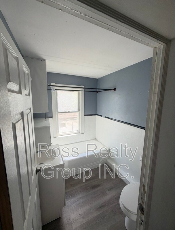 Building Photo - 824 Mason St