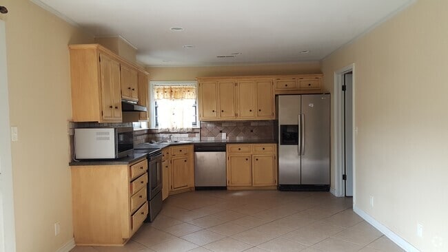 Building Photo - 933 Macklyn Ln