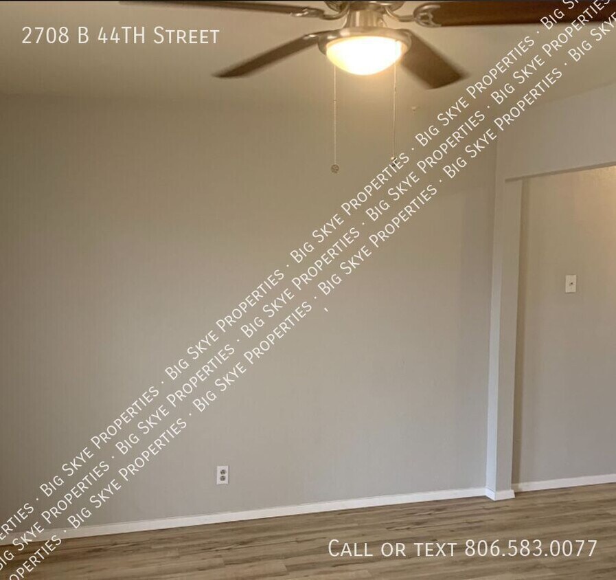 Building Photo - 2708 44th St