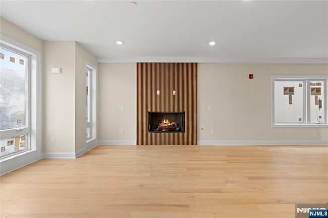 Foto del edificio - 45 Lincoln Ave