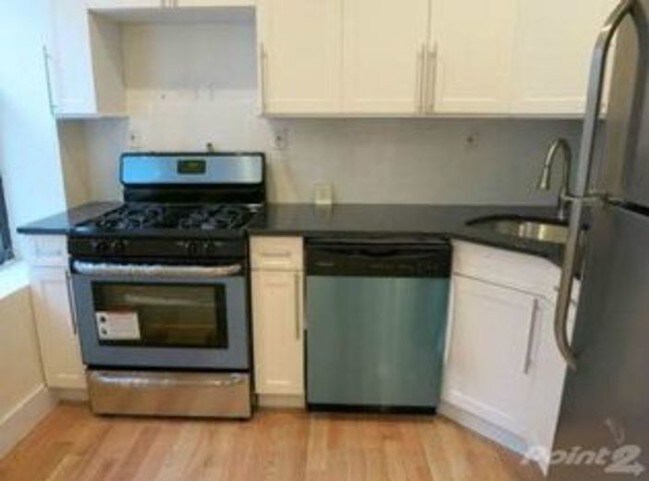 Foto del edificio - 427 W 17th St