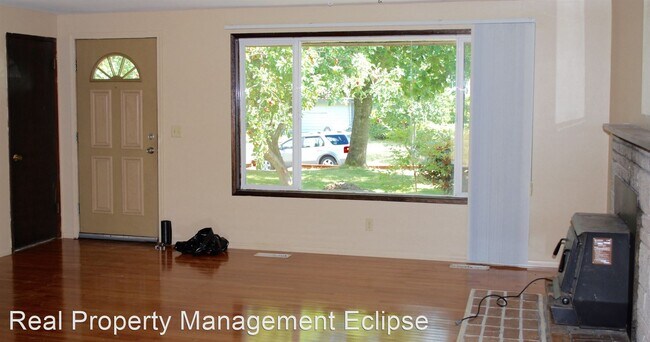 Building Photo - 3 br, 1 bath House - 6633 193rd St SW