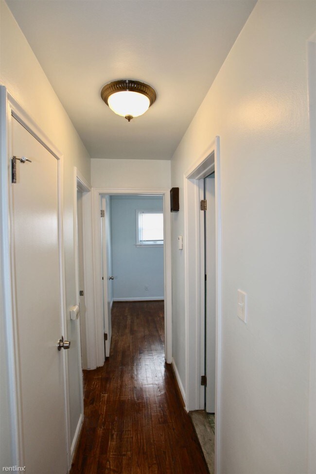 Building Photo - 3 br, 1 bath House - 29530 Dembs Dr