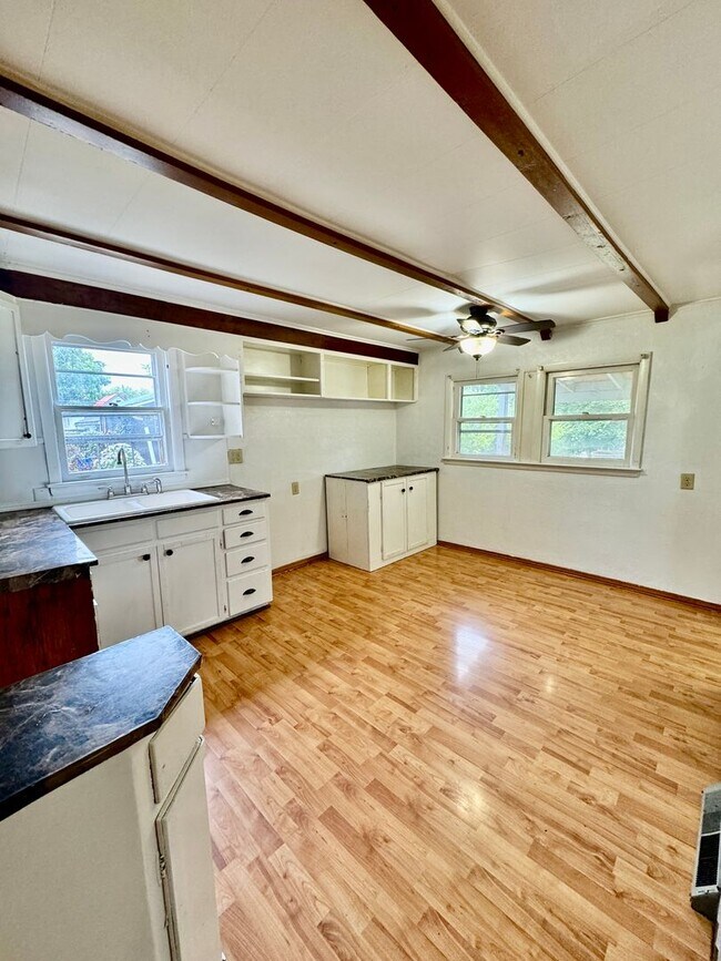 Building Photo - 3 bedroom Ranch in Mansfield