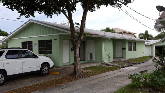 Foto del edificio - 418 NE 4th St