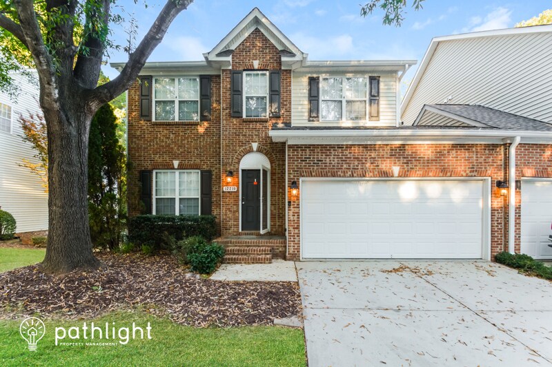 Foto principal - 12210 Fox Valley St