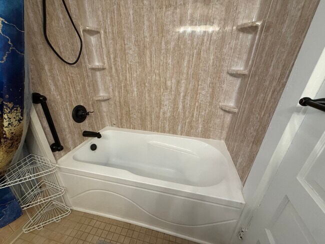 Foto del edificio - 852 Aetna St