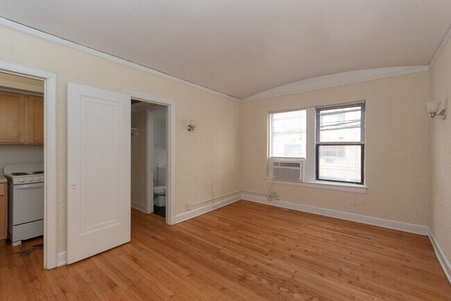 Foto del edificio - 532 W Arlington Pl