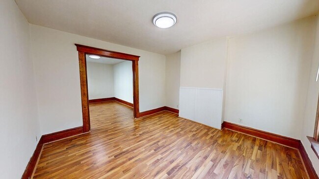 Building Photo - 102-104 E Patterson Avenue